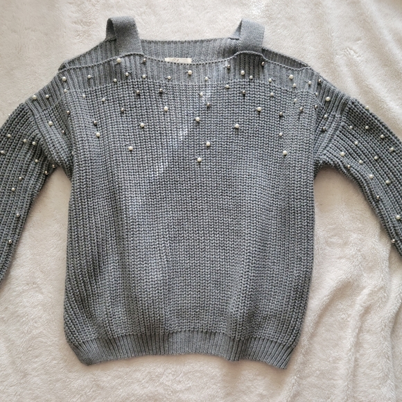 Elan Ribbed Knit Cold Shoulder Embellished Pullover Sweater Gray Size M - Picture 6 of 6